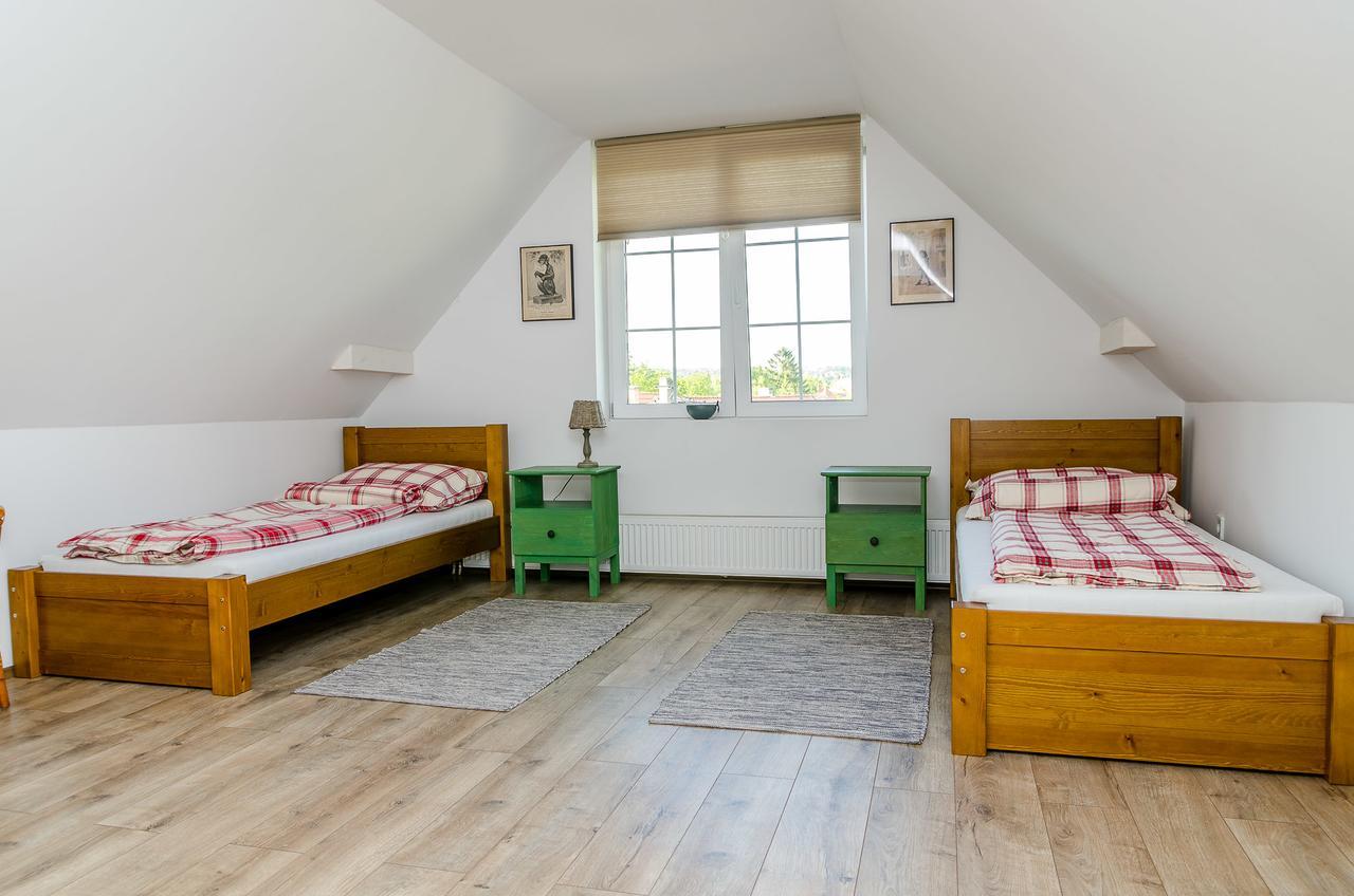 Parkland Inn Erd Bagian luar foto
