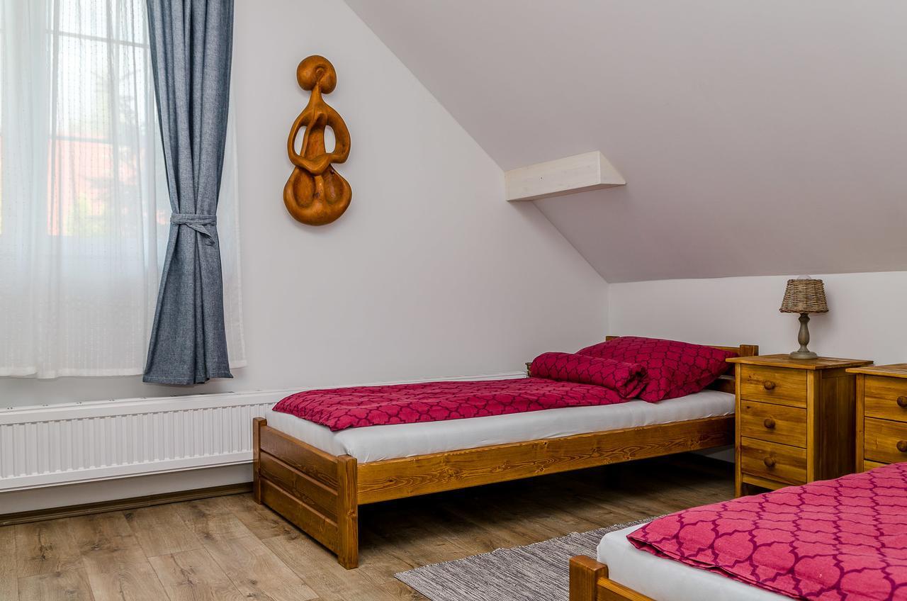 Parkland Inn Erd Bagian luar foto